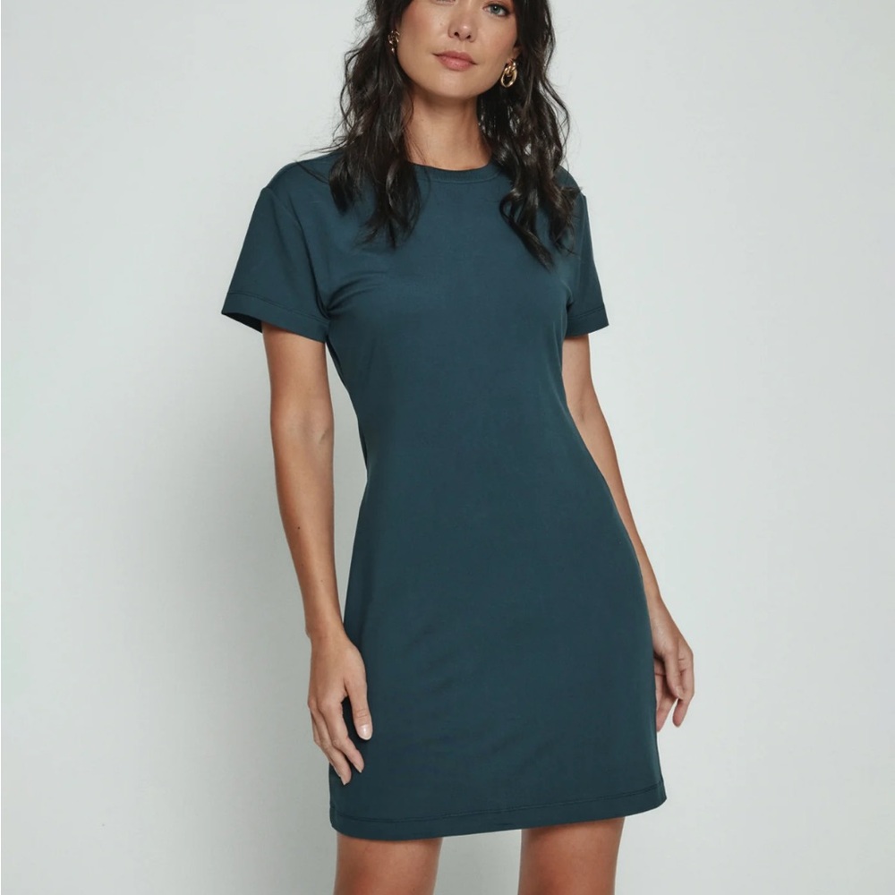 7Diamonds Core T-shirt Dress